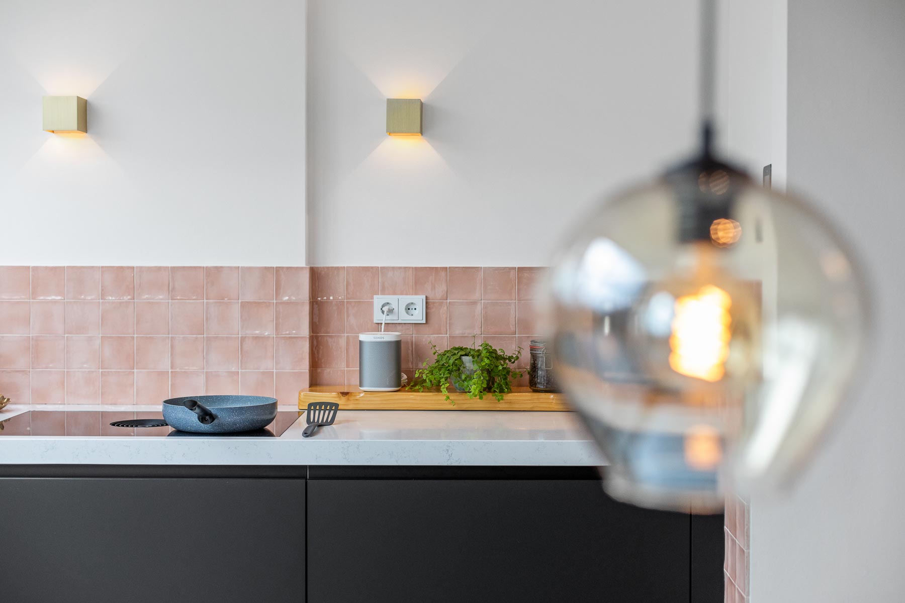 Strakke zwarte keuken | Zenner Keukens